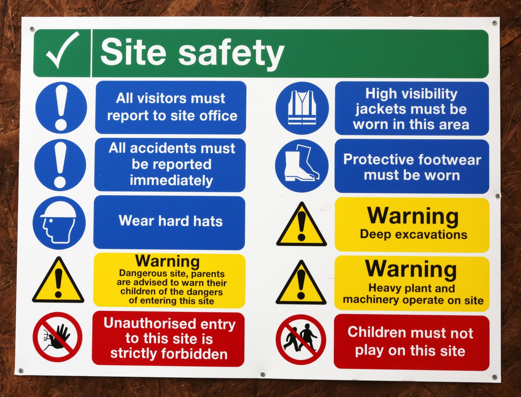 custom-branded-bespoke-construction-building-site-safety-signs